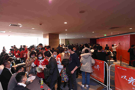 �Թ�Ϊ�����ʢ�������͹⳾��